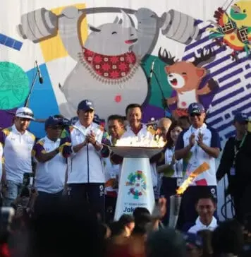 Menpora Turut Bawa Obor Asian Games di Bali Menpora Turut Bawa Obor Asian Games di Bali