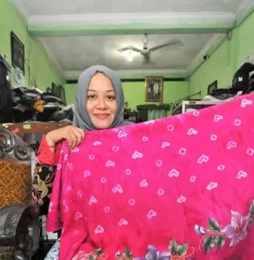 Terima Dana WP, Guru Honorer Ini Sukses Kembangkan Usaha