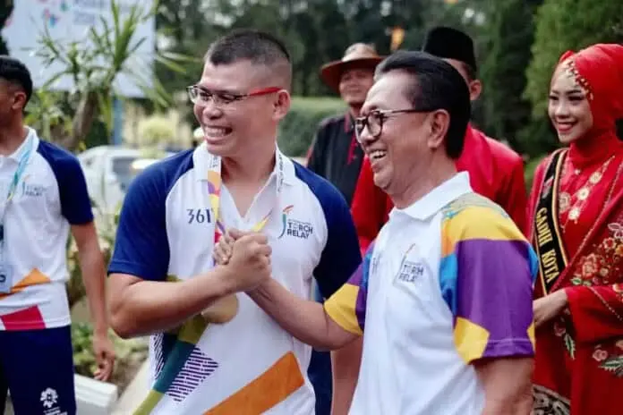 Sentuhan Sejarah,Tandai Kirab Obor Asian Games di Bukittinggi Sentuhan Sejarah,Tandai Kirab Obor Asian Games di Bukittinggi