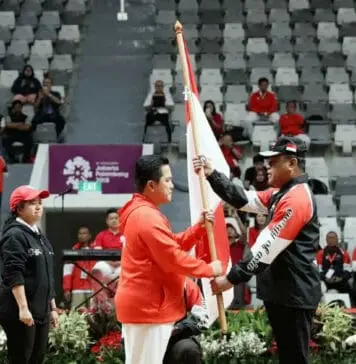 Menko PMK Puan Maharani Kukuhkan Kontingen Asian Games  Indonesia