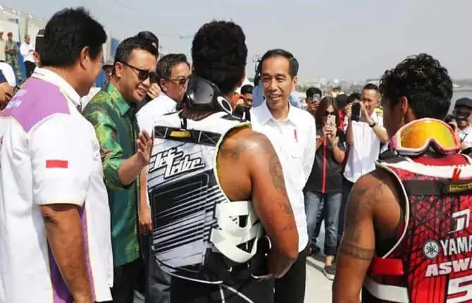 Presiden Jokowi Resmikan Venue Jetski dan Layar Asian Games Presiden Jokowi Resmikan Venue Jetski dan Layar Asian Games