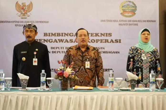 Kemenkop dan UKM Perkuat Pengawasan Koperasi di Wilayah Banyumas Kemenkop dan UKM Perkuat Pengawasan Koperasi di Wilayah Banyumas