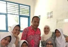 Dampingi Imunisasi Difteri, Nanang Kurniawan: Bangsa Besar Perlu Generasi Muda yang Sehat dan Kuat Dampingi Imunisasi Difteri, Nanang Kurniawan: Bangsa Besar Perlu Generasi Muda yang Sehat dan Kuat