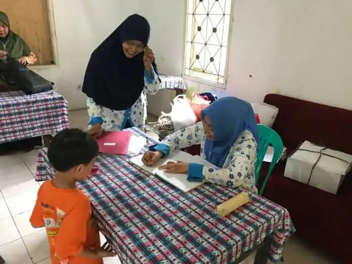 Nanang Kurniawan Apresiasi Dedikasi dan Semangat Kader Posyandu Catalina Nanang Kurniawan Apresiasi Dedikasi dan Semangat Kader Posyandu Catalina