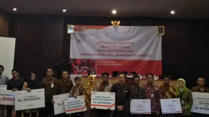 Kemenkop dan UKM Gelar Sosialisasi Penyerapan KUR di Surakarta Kemenkop dan UKM Gelar Sosialisasi Penyerapan KUR di Surakarta