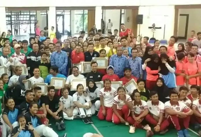 Menpora Berikan Bonus para Pelatih SKO Ragunan Menpora Berikan Bonus para Pelatih SKO Ragunan
