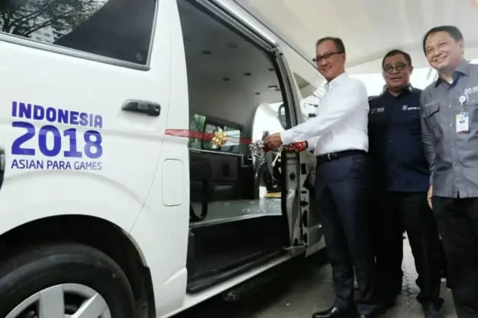 Mensos  Resmikan  Mobil Akses Atlet Asian Para Games
