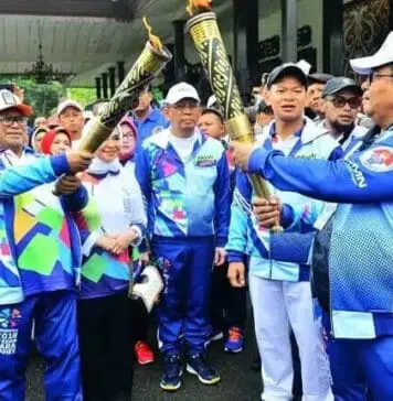 Pawai Obor Asian Para Games Disambut Meriah di Bumi Khatulistiwa Pontianak Pawai Obor Asian Para Games Disambut Meriah di Bumi Khatulistiwa Pontianak
