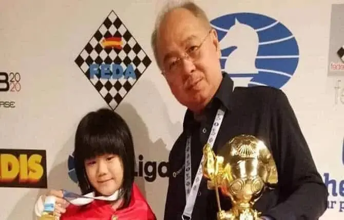 Samantha Kembali Raih Gelar Juara Dunia Samantha Kembali Raih Gelar Juara Dunia