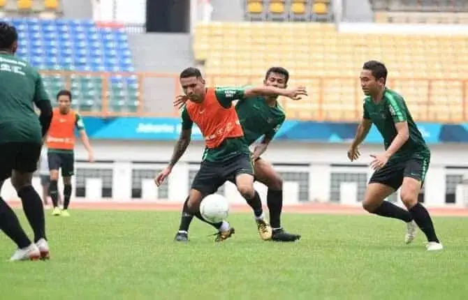Tersangkut Kasus Hukum, Saddil Terancam Absen Perkuat Timnas di Piala AFF 2018 Tersangkut Kasus Hukum, Saddil Terancam Absen Perkuat Timnas di Piala AFF 2018