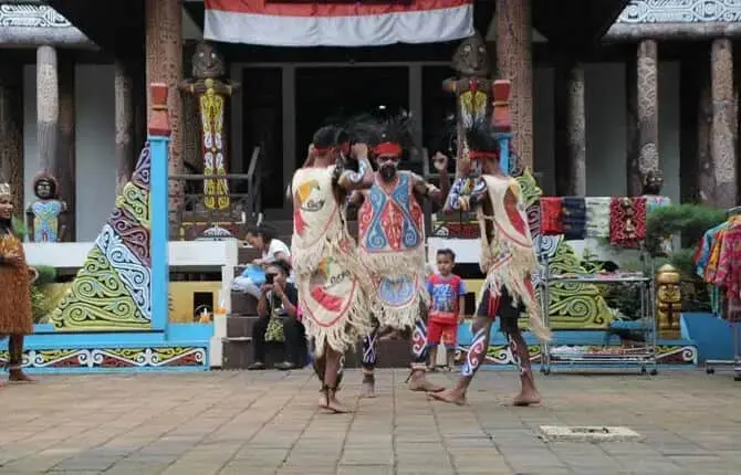 Pameran Potensi Dan Budaya Papua Barat Sekaligus Promosikan Wisata Daerah Pameran Potensi Dan Budaya Papua Barat Sekaligus Promosikan Wisata Daerah