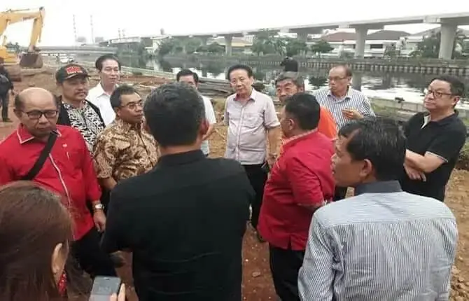 Pelaku UMKM Desak Ketua RW 12 dan RW 14 Kelurahan Pluit Bertanggungjawab Pelaku UMKM Desak Ketua RW 12 dan RW 14 Kelurahan Pluit Bertanggungjawab