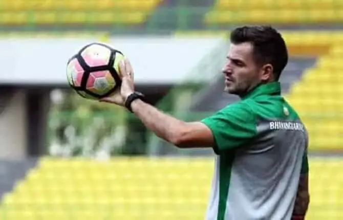 PSSI Tunjuk Simon McMenemy Jadi Pelatih Timnas Senior PSSI Tunjuk Simon McMenemy Jadi Pelatih Timnas Senior