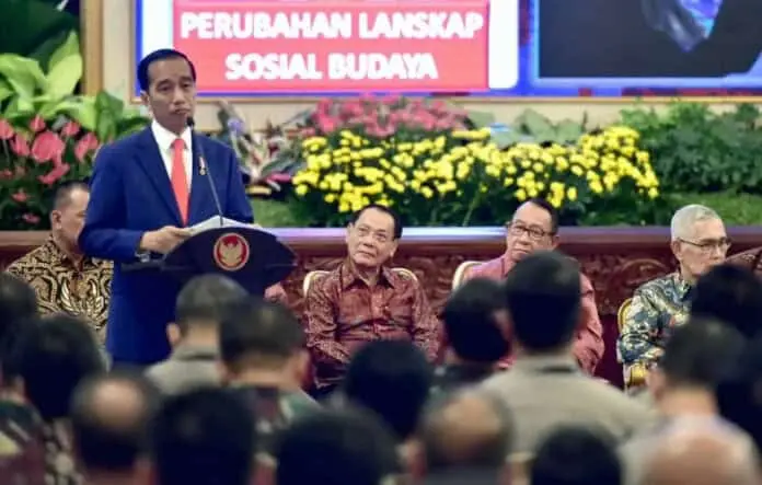 Presiden Jokowi Minta TNI-Polri Respons Revolusi Industri 4.0 Presiden Jokowi Minta TNI-Polri Respons Revolusi Industri 4.0