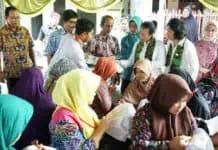 Anggota OASE Kunjungi Desa Batik Podhek, Pamekasan Anggota OASE Kunjungi Desa Batik Podhek, Pamekasan
