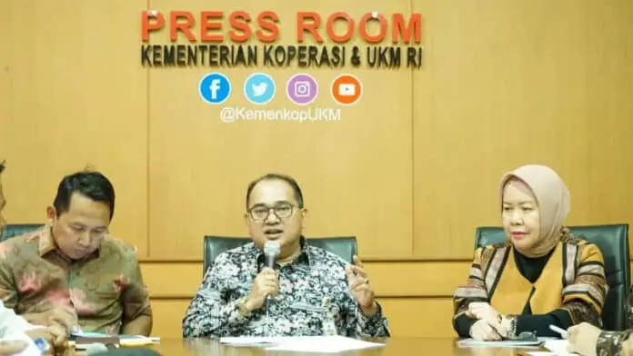 Dukung Festival Sarung Indonesia, Kemenkop Siapkan 3 Booth Pameran Dukung Festival Sarung Indonesia, Kemenkop Siapkan 3 Booth Pameran