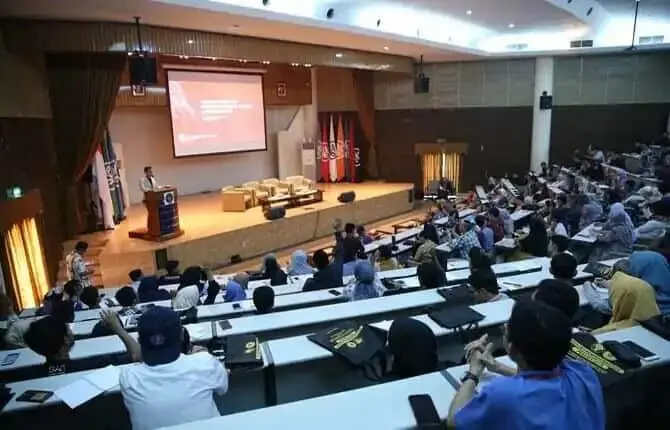 Deputi Kemenpora Dorong Tumbuhnya Interpreuner Muda Deputi Kemenpora Dorong Tumbuhnya Interpreuner Muda