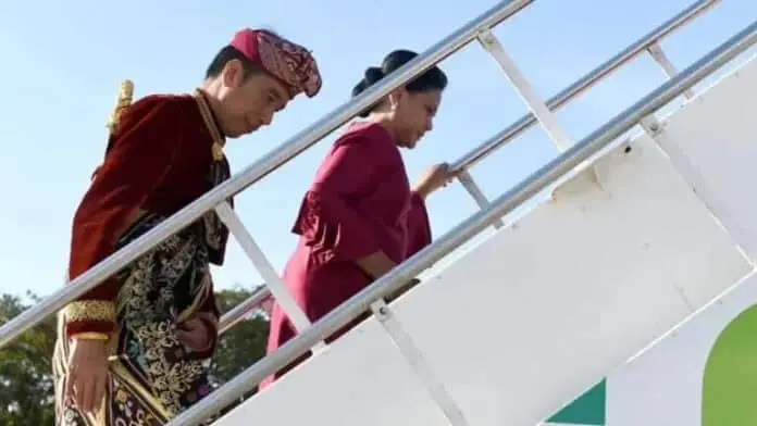 Presiden Jokowi Akan Temui PM Mahathir Bahas Perbatasan, TKI, dan Kelapa Sawit Presiden Jokowi Akan Temui PM Mahathir Bahas Perbatasan, TKI, dan Kelapa Sawit