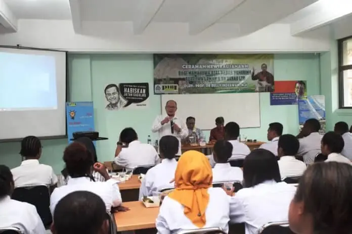 Kemenkop UKM Beri Pelatihan Vocational Bagi Mahasiswa Asal Papua Kemenkop UKM Beri Pelatihan Vocational Bagi Mahasiswa Asal Papua
