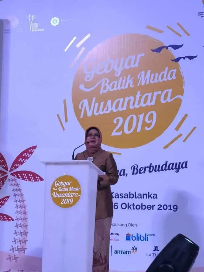 Kemenkop UKM Dorong Pengrajin Batik Tingkatkan Inovasi Kemenkop UKM Dorong Pengrajin Batik Tingkatkan Inovasi
