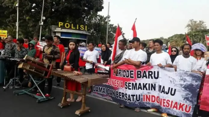 Aksi Dukung Pelantikan Presiden dan Wakil Presiden Aksi Dukung Pelantikan Presiden dan Wakil Presiden