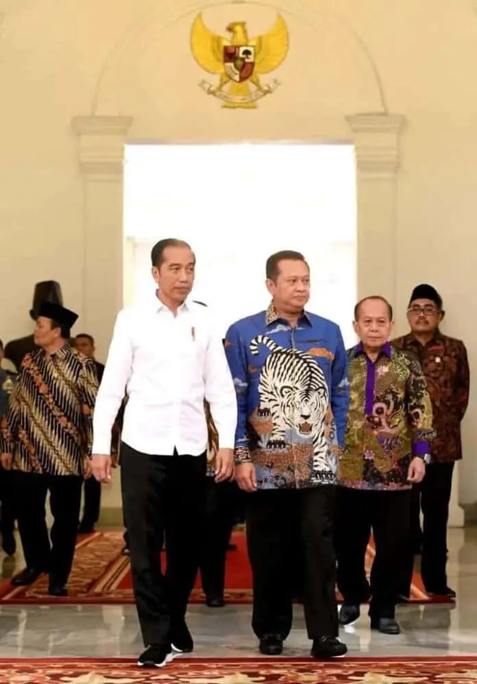 Puncak Demokrasi, Pelantikan Presiden-Wapres Harus Disambut Gembira Puncak Demokrasi, Pelantikan Presiden-Wapres Harus Disambut Gembira