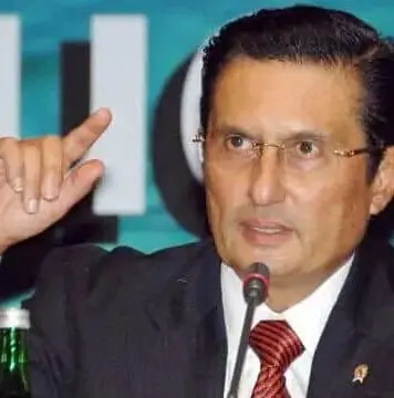 Fadel Muhammad Minta Presiden Tak Terburu-buru Terbitkan Perppu KPK Fadel Muhammad Minta Presiden Tak Terburu-buru Terbitkan Perppu KPK