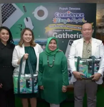 Penuhi Kebutuhan Para Lansia, Confidence Meluncurkan Popok Dewasa Day and Night Penuhi Kebutuhan Para Lansia, Confidence Meluncurkan Popok Dewasa Day and Night