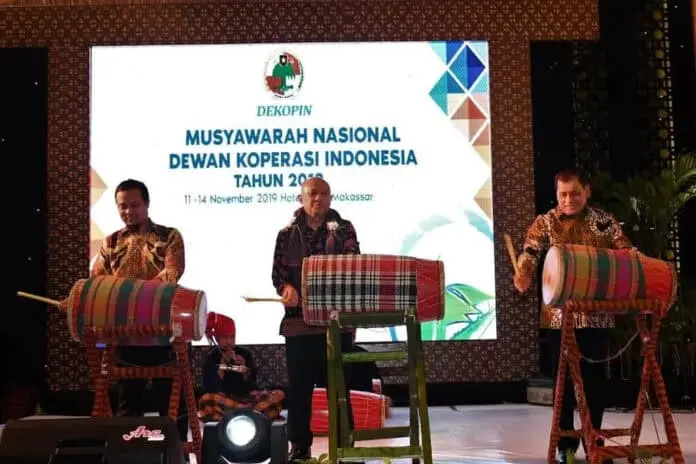 Koperasi Mampu Proteksi Pasar dari Kapitalisme Koperasi Mampu Proteksi Pasar dari Kapitalisme