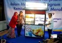 Kemenkop UKM Dukung Koperasi Kembangkan Bisnis Kemitraan Ritel Ikan Kemenkop UKM Dukung Koperasi Kembangkan Bisnis Kemitraan Ritel Ikan