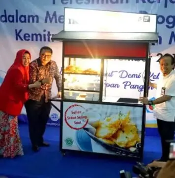 Kemenkop UKM Dukung Koperasi Kembangkan Bisnis Kemitraan Ritel Ikan Kemenkop UKM Dukung Koperasi Kembangkan Bisnis Kemitraan Ritel Ikan