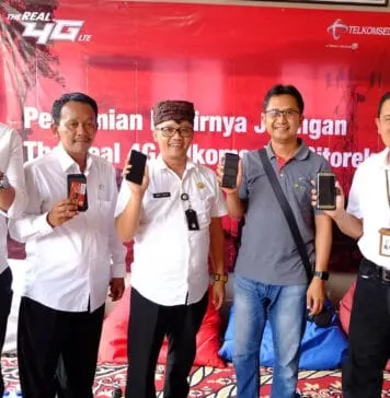 Telkomsel Hadirkan Digital Experience Negeri di Atas Awan Telkomsel Hadirkan Digital Experience Negeri di Atas Awan