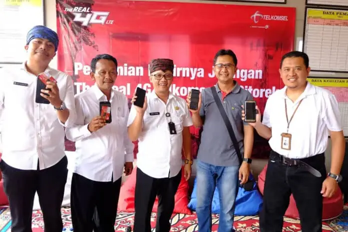 Telkomsel Hadirkan Digital Experience Negeri di Atas Awan Telkomsel Hadirkan Digital Experience Negeri di Atas Awan