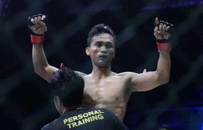 Melalui Pertarungan Berdarah, Gunawan Berhasil Kalahkan Sunny
