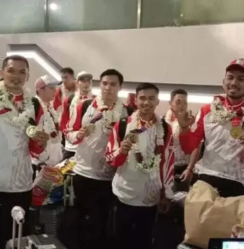 Sukses Bawa Timnas Putra Raih Emas SEA Games, PB PBVSI Pagari Pelatih Li Qiujiang