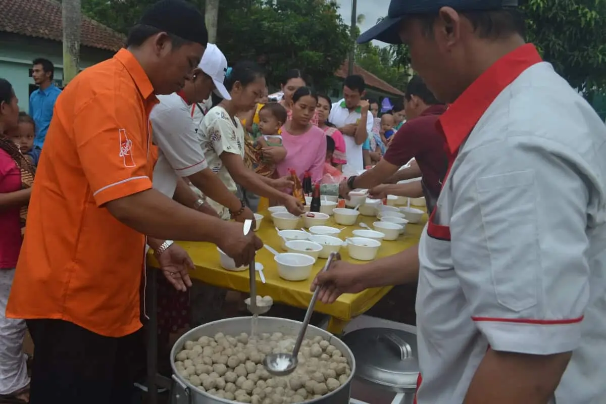 Pengungsi Bencana Alam Lebak Bertahan di Sekolah Militer DODIKLATPUR Pengungsi Bencana Alam Lebak Bertahan di Sekolah Militer DODIKLATPUR