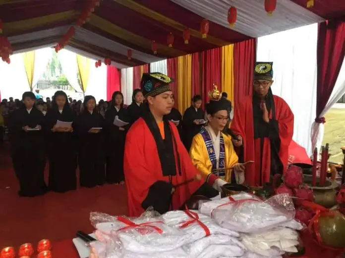 Yayasan Etika Moral Indonesia bersama Ceng It Thian Kun Bio Rayakan Cap Go Meh Yayasan Etika Moral Indonesia bersama Ceng It Thian Kun Bio Rayakan Cap Go Meh