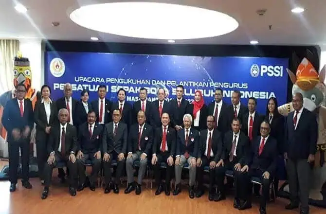 Ketua Umum KONI Pusat Lantik Kepengurusan PSSI Ketua Umum KONI Pusat Lantik Kepengurusan PSSI