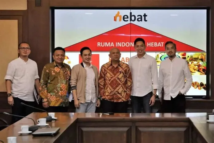 Kolaborasi Kemenkop-PT HEBAT Dukung Program UMKM Naik Kelas Kolaborasi Kemenkop-PT HEBAT Dukung Program UMKM Naik Kelas