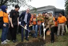 Jaringan Alumni Belanda di Indonesia Dukung Gerakan Tanam Pohon Jaringan Alumni Belanda di Indonesia Dukung Gerakan Tanam Pohon