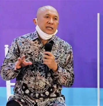 Transformasi Digital UMKM Jadi Solusi di Tengah Pandemi Transformasi Digital UMKM Jadi Solusi di Tengah Pandemi