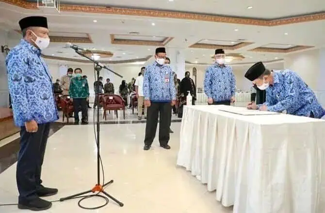 Zainudin Amali Lantik Chandra Bhakti Jadi Deputi IV Kemenpora Zainudin Amali Lantik Chandra Bhakti Jadi Deputi IV Kemenpora