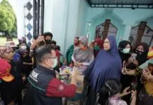 Semangat TKSK Bantu Korban Banjir Masamba Pantang Surut, Meski Akses Sulit Semangat TKSK Bantu Korban Banjir Masamba Pantang Surut, Meski Akses Sulit