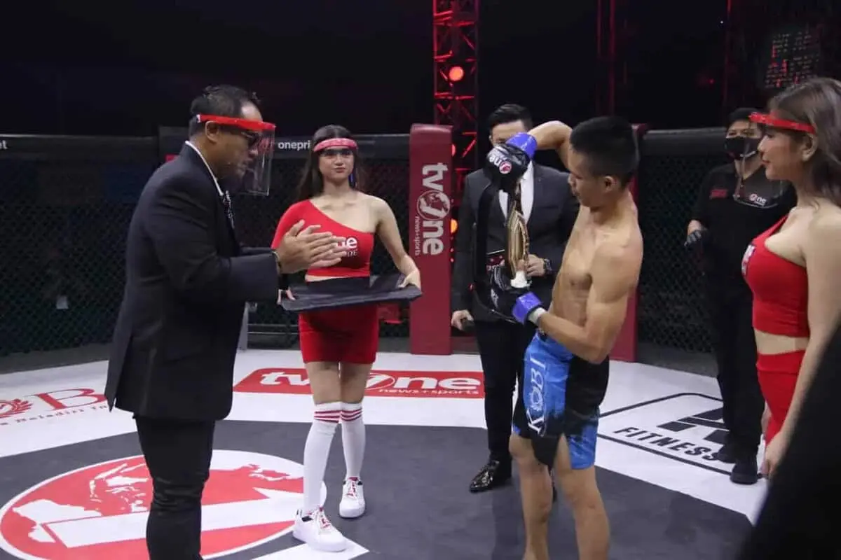Aep Saepudin Masih yang Terbaik, Billy Pasulatan Juara Baru Kelas Strawweight One Pride MMA