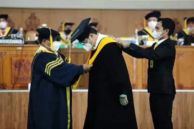 Sukses Tingkatkan Prestasi Wushu Indonesia, Menpora Apresiasi Airlangga Hartarto Raih Gelar Doktor Honoris Causa dari UNNES