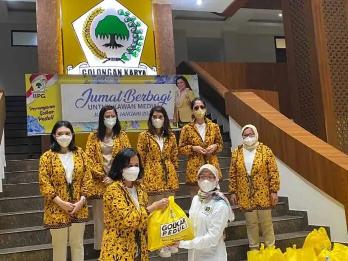 Jumat Berbagi Sesama, IIPG Salurkan Bantuan untuk Kawan Media