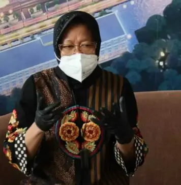 Mensos Antar Langsung 5 Pemulung ke Grand Kamala Lagoon: Mereka akan Mulai Kerja Hari ini Mensos Antar Langsung 5 Pemulung ke Grand Kamala Lagoon: Mereka akan Mulai Kerja Hari ini