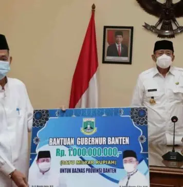 Gubernur WH: Sampaikan Amanah Bantuan Hibah Dengan Benar Gubernur Banten Serahkan Bantuan Hibah secara simbolis ke BAZNAs Provinsi Banten