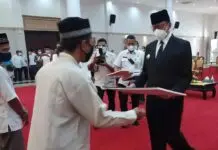 Gubernur WH Salurkan Bantuan UPZ Baznas Pemprov Banten