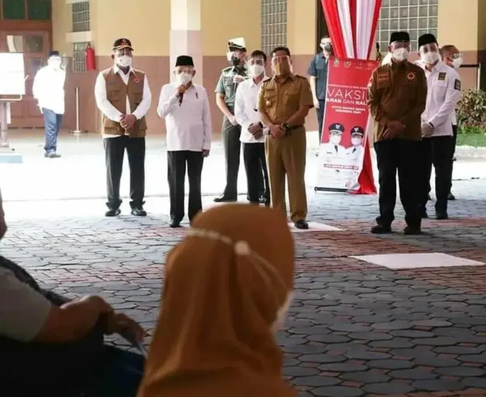 Gubernur Banten dan Wakil, Dampingi Wapres KH Ma'ruf Amin Tinjau Vaksinasi Covid-19 Di Kota Tangerang Gubernur Banten dan Wakil, Dampingi Wapres KH Ma'ruf Amin Tinjau Vaksinasi Covid-19 Di Kota Tangerang
